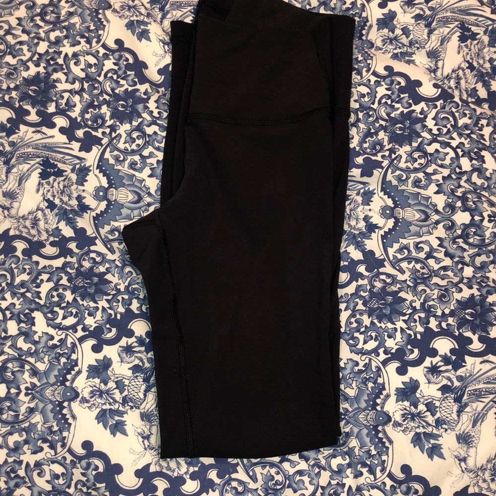 Black Lululemon high waisted leggins